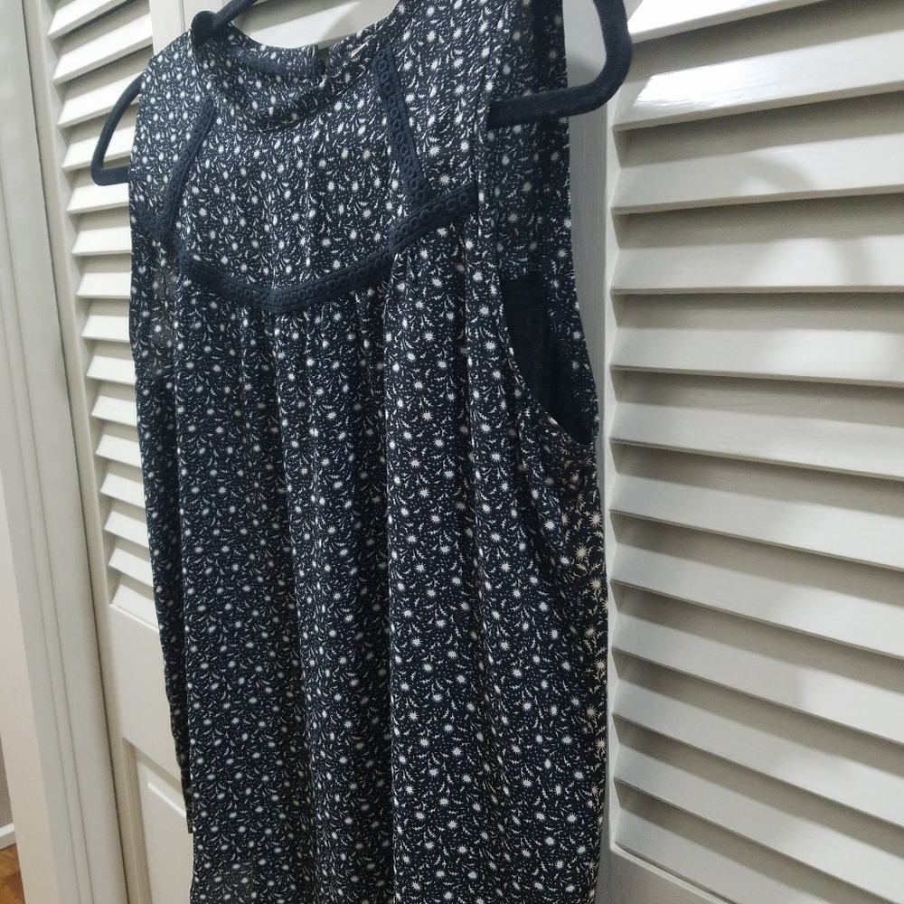 LOFT sleeveless blouse